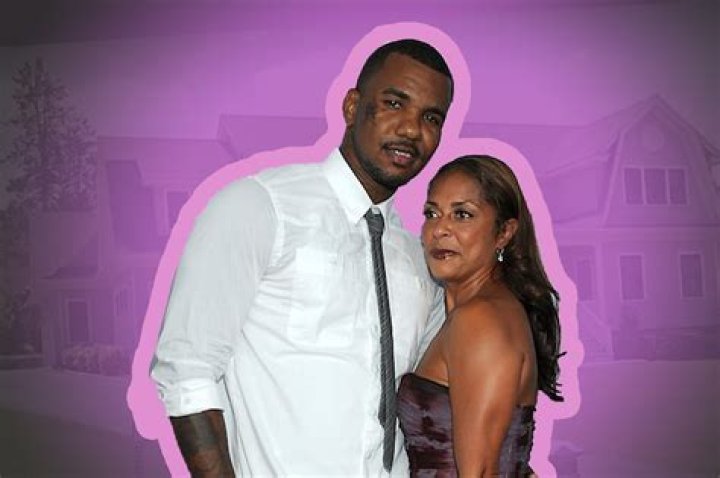 Tiffney Cambridge Age, Net Worth, Boyfriend, Husband